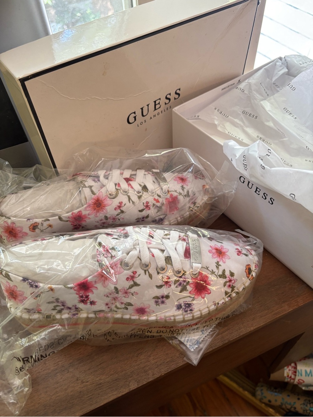 NIB Guess Floral platform espadrilles